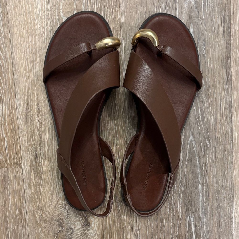 Sanctuary brown leather sandals with gold toe